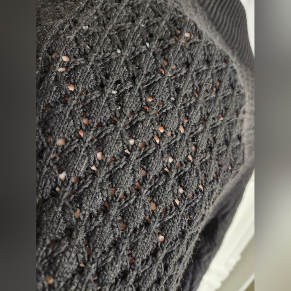 Beautiful, Vtg, Zara Black Lace Trim Sweater. Quite Firm On $ - Picture 3 of 11